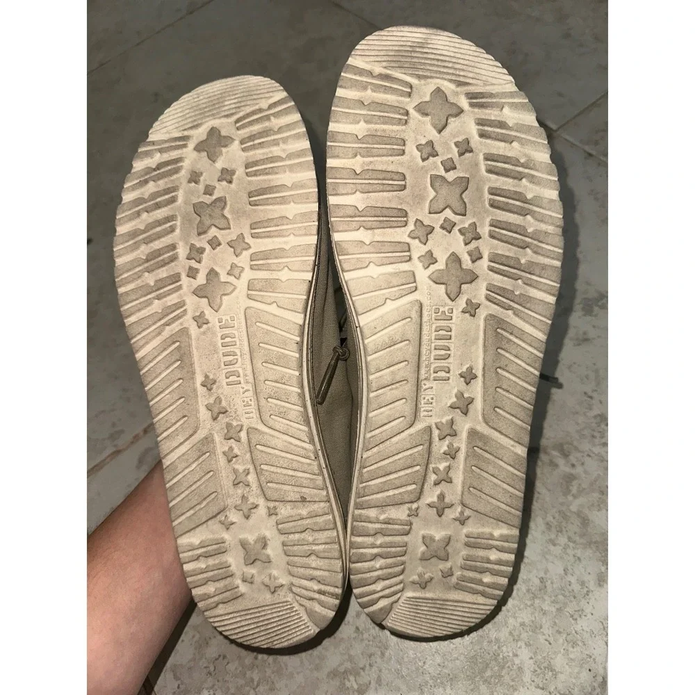 Hey Dude Wendy Womens Size 9 Khaki Tan Canvas Slip On‎ Loafers Shoes Low Top